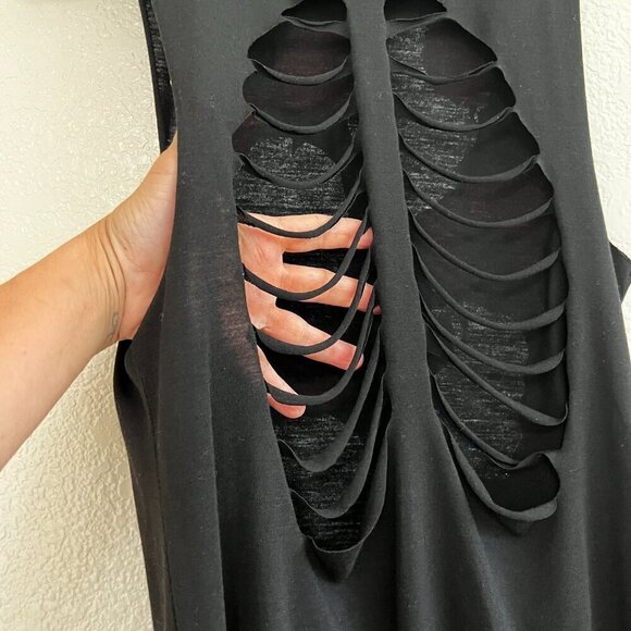 Skulls & Roses Tank Top Women Sleeveless Goth Grunge Size Small - Picture 4 of 6